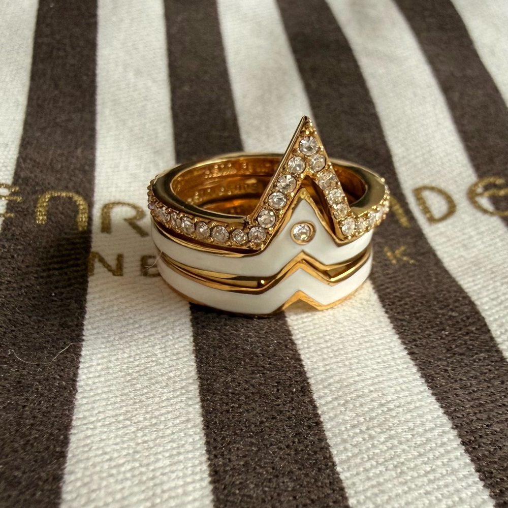 FINAL PRICE NWOT Henri Bendel 7 White Enamel Gold Tone Trio Stacked Rings Stack - Picture 2 of 11